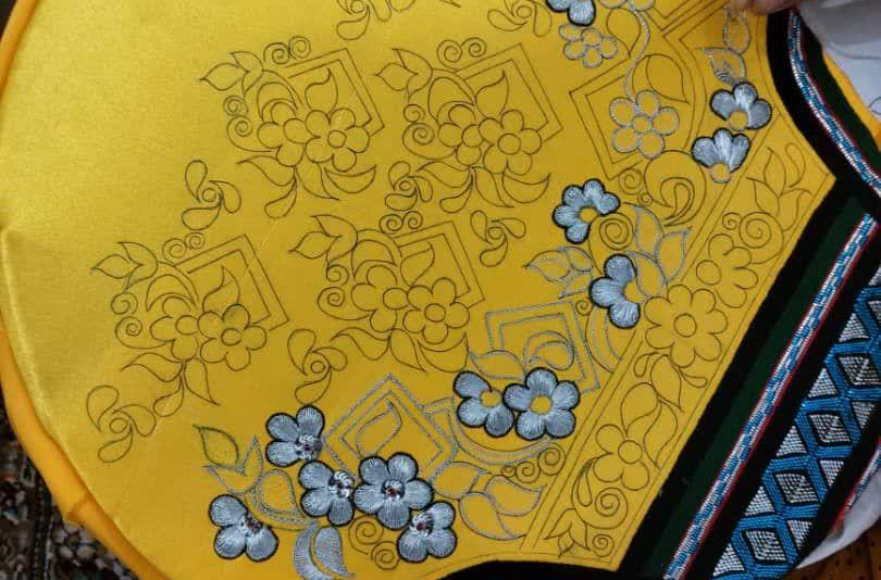 گزارش تصویری از برگزاری کارگاه گلابتون دوزی در کارخانه صنایع خلاق دانشگاه هنر ایران در قشم